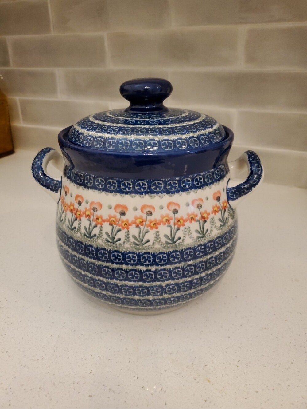 Polish Pottery Jar with Lid and Handles Peach Spring Daisy Pattern - Picture 2 of 11